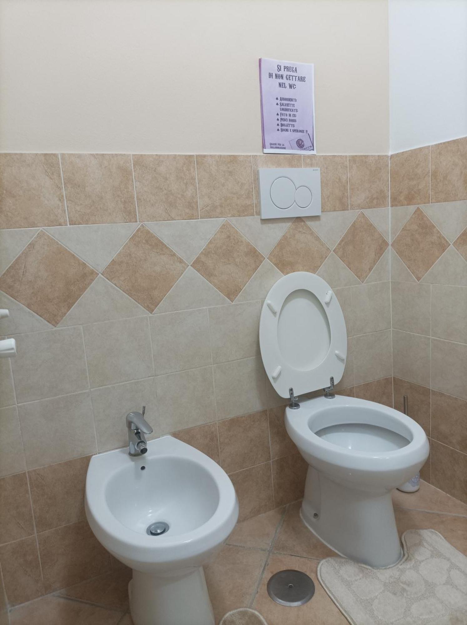 Casa Roberto Beach Torvaianica Luaran gambar