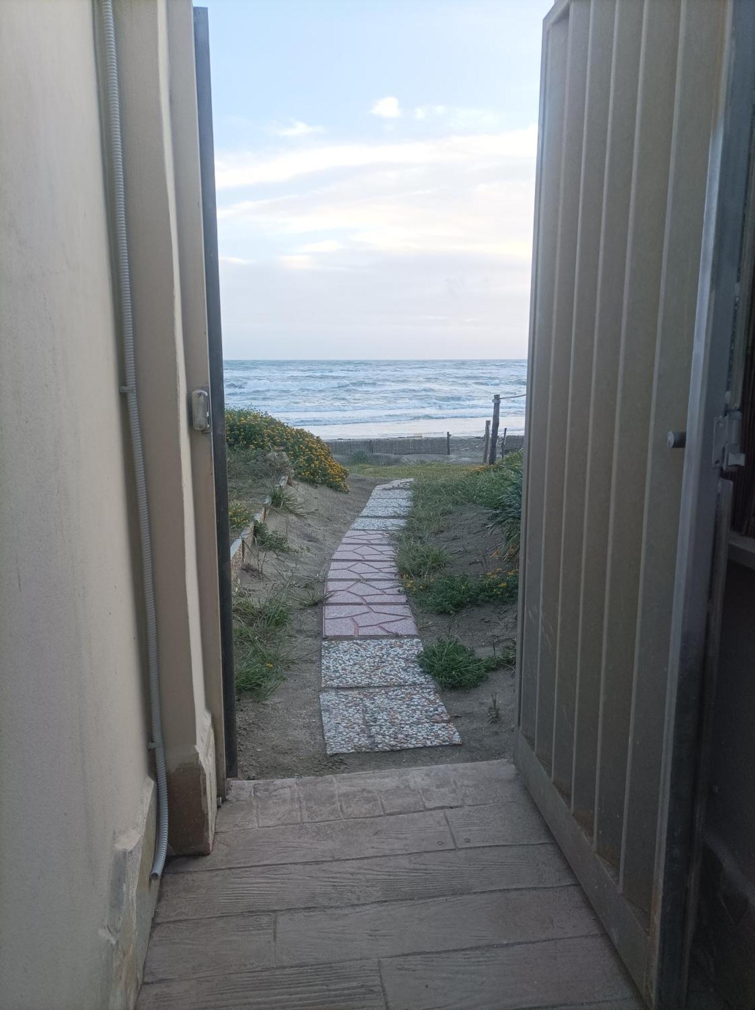 Casa Roberto Beach Torvaianica Luaran gambar